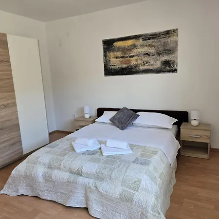 Apartment Dino Bilice
